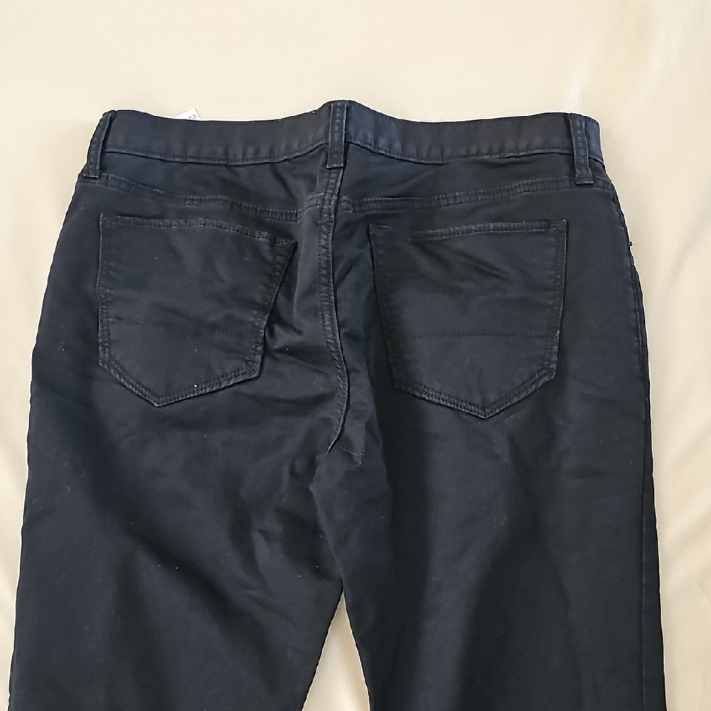 Banana Republic Men's Black Travel Jeans - Picture 3 of 5